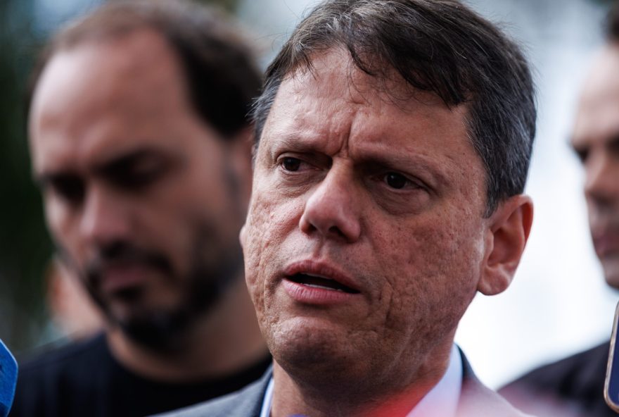 bolsonaristas-pressionam-tarcisio-por-chapa-em-sp-e-governador-resiste-a-se-filiar-ao-pl bolsonaristas-pressionam-tarcisio-por-chapa-em-sp-e-governador-resiste-a-se-filiar-ao-pl