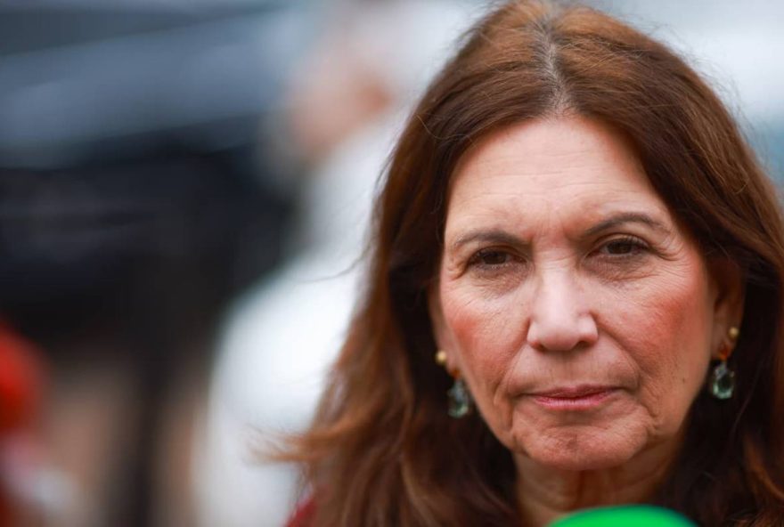 bolsonaro-ainda-da-as-cartas-mesmo-preso2C-afirma-bia-kicis-sobre-candidatura-de-flavio bolsonaro-ainda-da-as-cartas-mesmo-preso2C-afirma-bia-kicis-sobre-candidatura-de-flavio