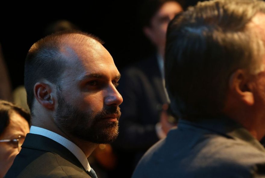 bolsonaro-busca-dar-destaque-a-eduardo-em-campanha-eleitoral bolsonaro-busca-dar-destaque-a-eduardo-em-campanha-eleitoral