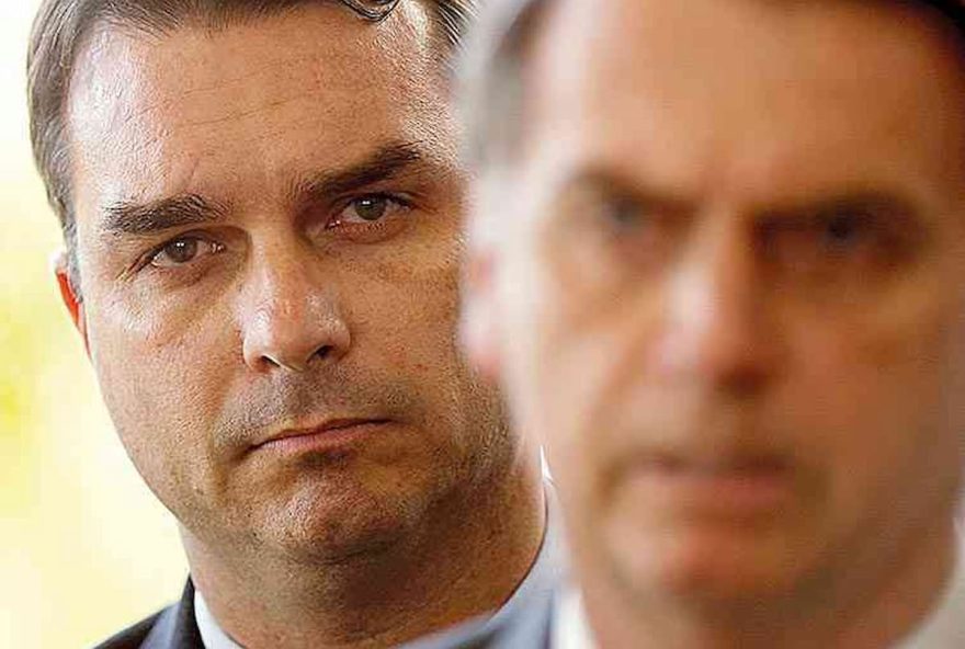 bolsonaro-chega-ao-ano-eleitoral-enfraquecido2C-mas-com-esperanca-em-flavio bolsonaro-chega-ao-ano-eleitoral-enfraquecido2C-mas-com-esperanca-em-flavio
