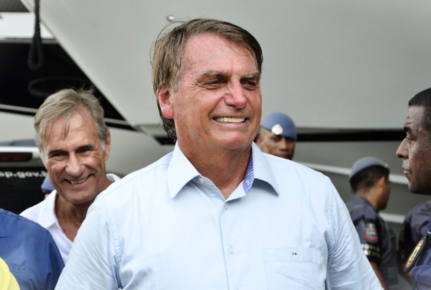 bolsonaro-condannato-a-27-anni3A-la-corte-suprema-brasiliana-decidera-se-restera-ai-domiciliari-o-andra-in-carcere