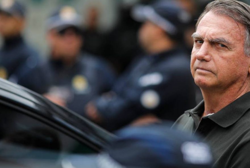 bolsonaro-enfrenta-a-lei-e-sofre-consequencias2C-aponta-the-guardian-antes-de-prisao bolsonaro-enfrenta-a-lei-e-sofre-consequencias2C-aponta-the-guardian-antes-de-prisao