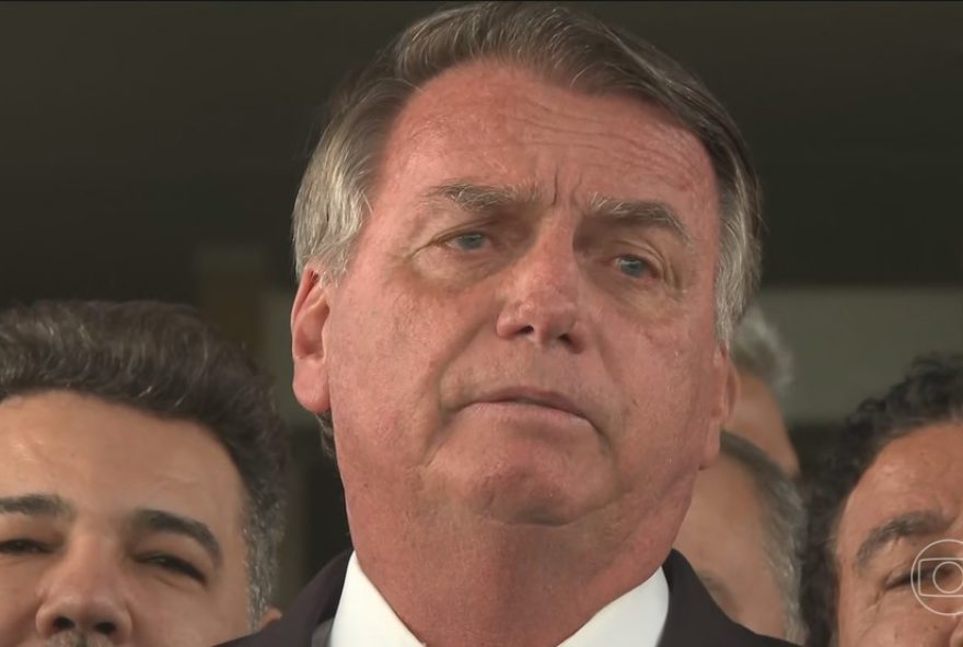bolsonaro-na-pf-para-depor-sobre-acoes-de-eduardo-nos-eua3B-pgr-investiga-interferencia-no-stf