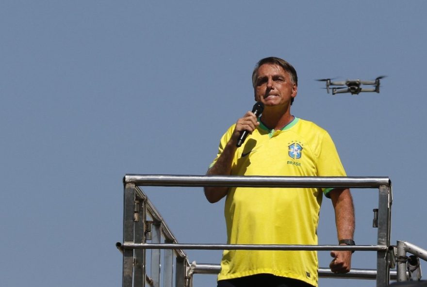 bolsonaro-passa-carnaval-em-angra-antes-de-apresentar-defesa3A-ultimo-prazo-se-aproxima