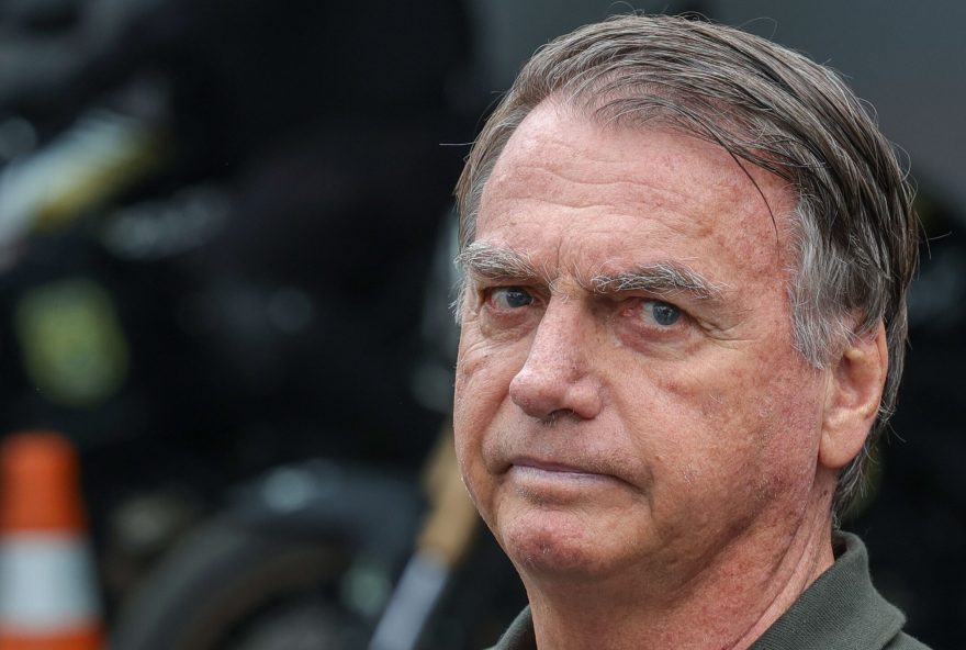 bolsonaro-passou-por-cirurgia-e-recebeu-alta-apos-diagnostico-de-cancer-de-pele2C-diz-medico