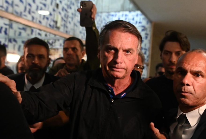 bolsonaro-pede-absolvicao-por-falta-de-provas-em-julgamento-por-suposto-complo-para-impedir-investidura-de-lula