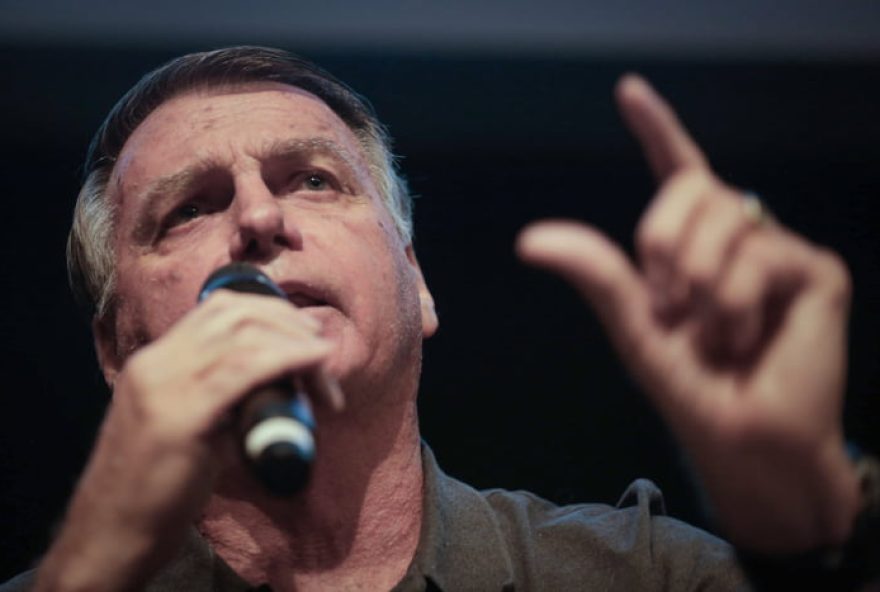 bolsonaro-pede-ao-stf-para-ir-a-posse-de-trump-nos-eua3A-decisao-de-moraes-contestada