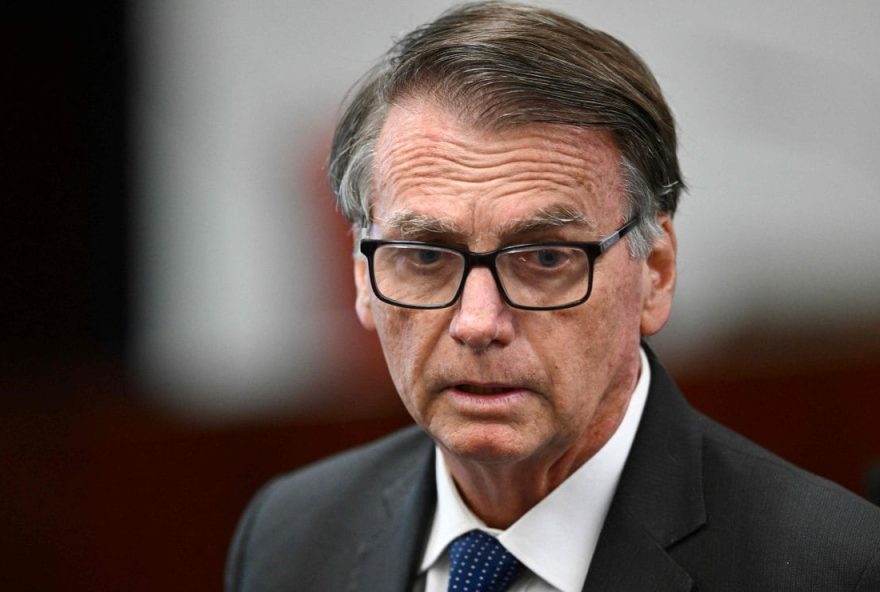 bolsonaro-permanecera-en-prision-al-menos-7-anos3B-podra-solicitar-regimen-de-prision-semiabierta-hasta-2033