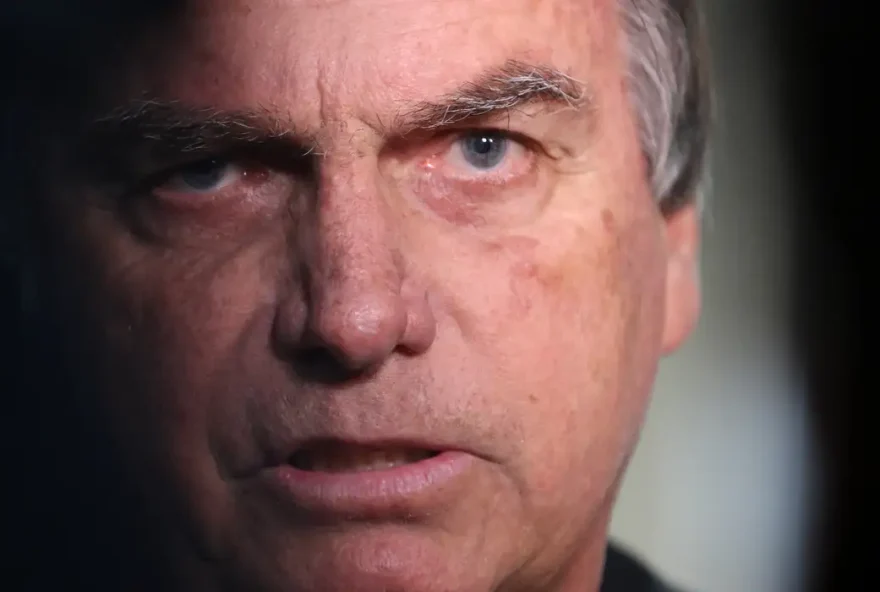 bolsonaro-pode-reduzir-pena-lendo-livros