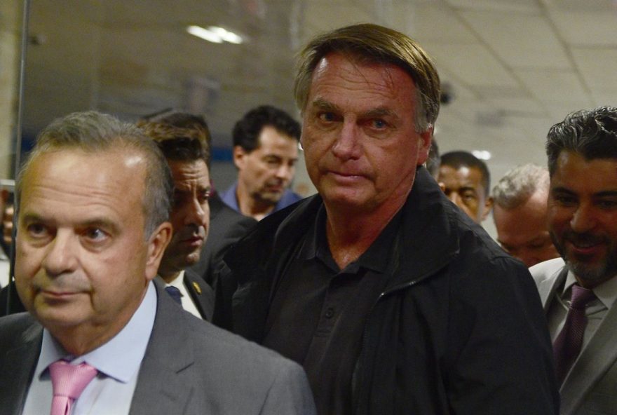 bolsonaro-presta-declaracion-en-un-caso-de-supuestas-injurias-al-presidente-lula-da-silva bolsonaro-presta-declaracion-en-un-caso-de-supuestas-injurias-al-presidente-lula-da-silva