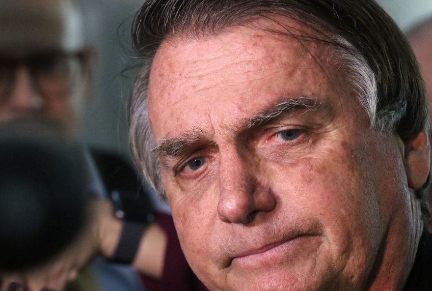 Bolsonaro é submetido a nova cirurgia no intestino