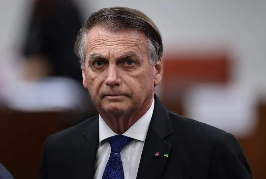bolsonaro-recebe-alta-hospitalar-e-volta-a-cumprir-pena-de-prisao-por-tentativa-de-golpe bolsonaro-recebe-alta-hospitalar-e-volta-a-cumprir-pena-de-prisao-por-tentativa-de-golpe