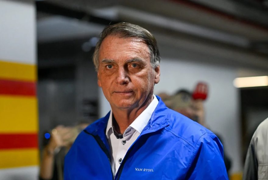 bolsonaro-recebe-os-senadores-bonetti-e-portinho-na-papudinha-nesta-4a bolsonaro-recebe-os-senadores-bonetti-e-portinho-na-papudinha-nesta-4a