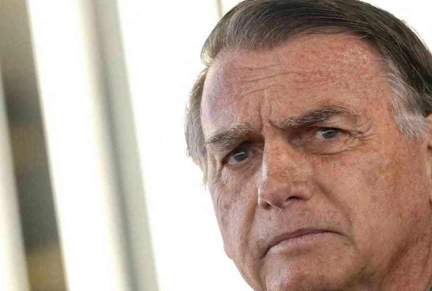 bolsonaro-sai-da-prisao-para-cirurgia-de-hernia-inguinal-no-natal bolsonaro-sai-da-prisao-para-cirurgia-de-hernia-inguinal-no-natal