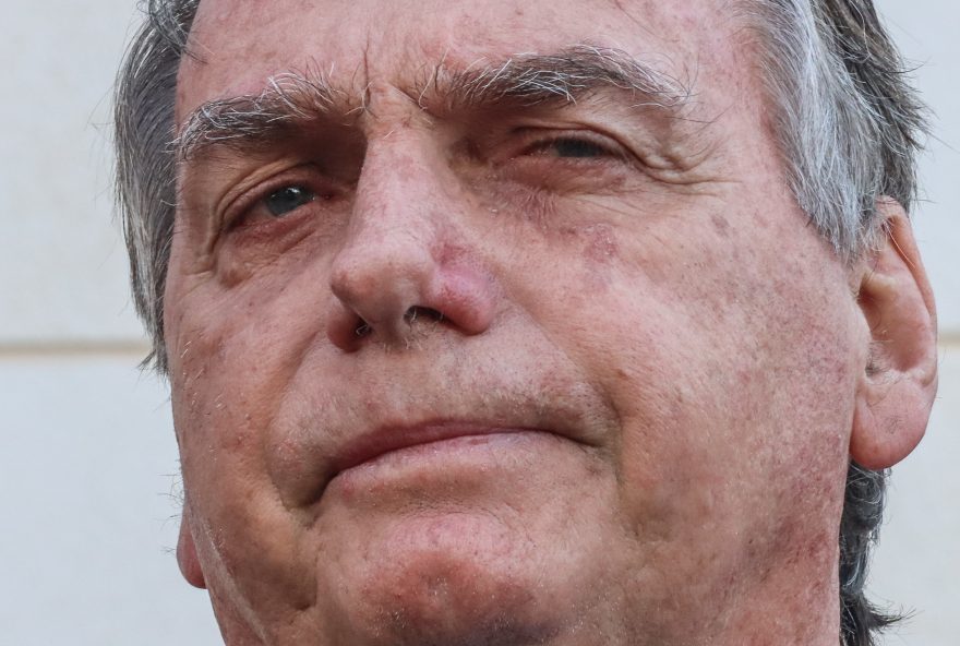 bolsonaro-solicita-providencias-devido-ao-barulho-de-ar-condicionado-na-cela bolsonaro-solicita-providencias-devido-ao-barulho-de-ar-condicionado-na-cela