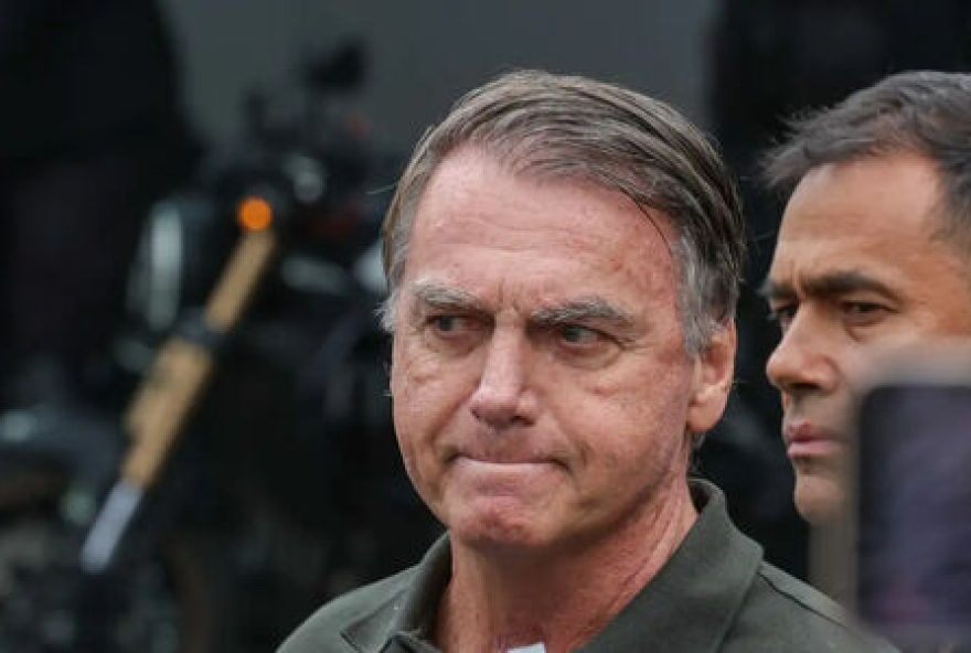 bolsonaro-tem-alta-da-uti-e-sera-transferido-para-quarto-de-hospital-apos-10-dias-internado