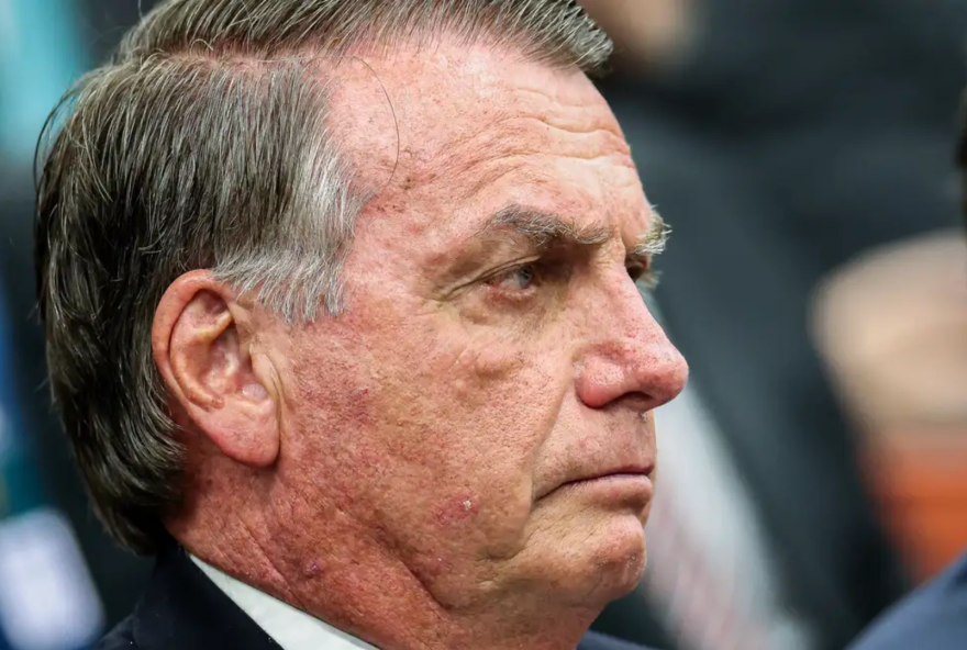 bolsonaro-tem-quadro-persistente-de-esofagite-e-gastrite2C-diz-boletim