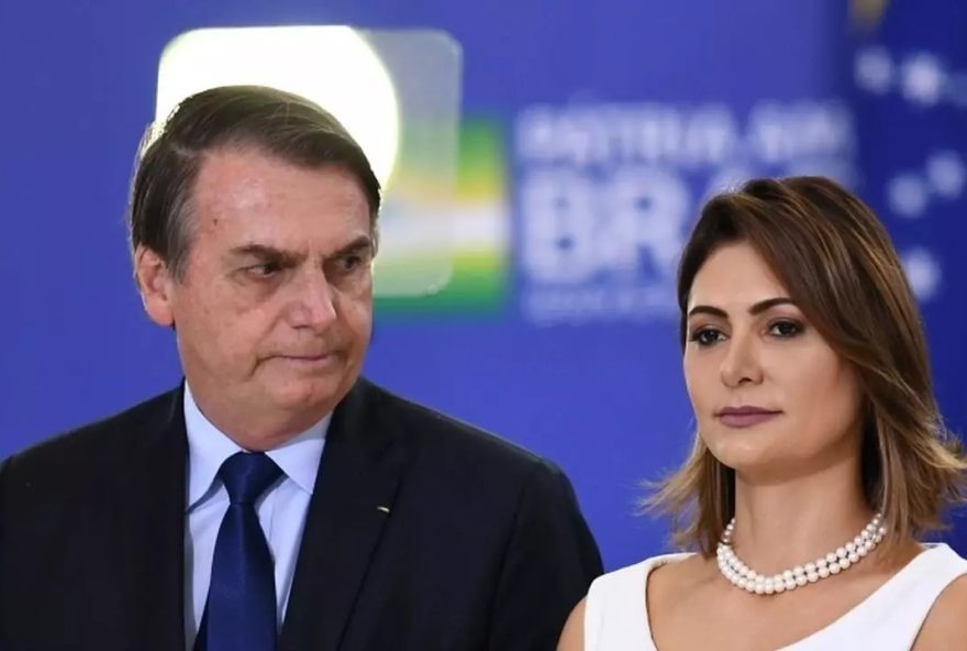 bolsonaro-teme-ser-escanteado-e-aposta-em-michelle-contra-tarcisio-em-20262C-dizem-aliados