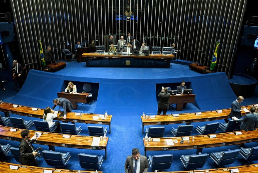 bolsonaro3A-brasilianischer-kongress-stimmt-fur-drastische-verkurzung-der-haftstrafe-des-ex-prasidenten-zu bolsonaro3A-brasilianischer-kongress-stimmt-fur-drastische-verkurzung-der-haftstrafe-des-ex-prasidenten-zu