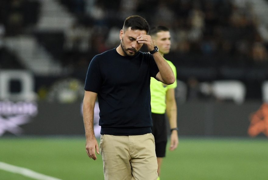 botafogo-arrasa-o-bragantino3A-davide-elogia-atitude-da-equipe-no-brasileirao
