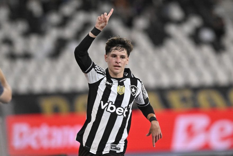 botafogo-atrasa-parcela-de-pagamento-ao-velez-por-compra-de-alvaro-montoro3A-entenda-a-situacao-e-as-negociacoes-em-andamento