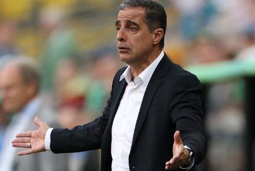 botafogo-demite-tecnico-renato-paiva-apos-eliminacao-no-mundial