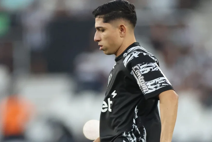 botafogo-divulga-lista-de-relacionados-com-presenca-de-jovens-da-base-e-desfalques-importantes