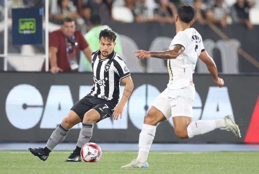 botafogo-em-sao-paulo3A-detalhes-da-chegada-com-barbara-mendonca