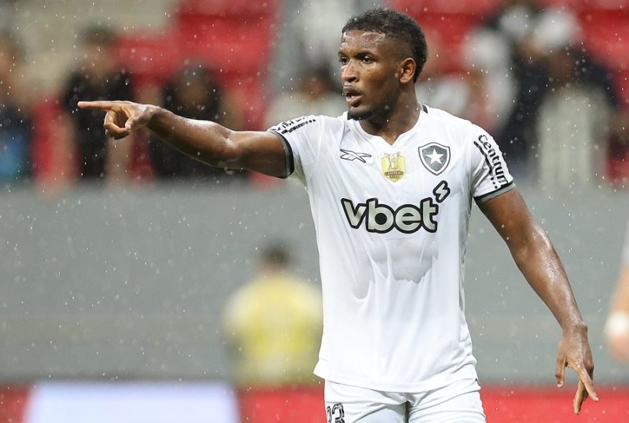 botafogo-encaminha-emprestimo-de-elias-manoel-ao-santa-clara-de-portugal3A-o-que-esperar-do-atacante3F