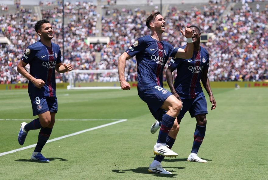 botafogo-enfrenta-psg-em-partida-pela-copa-do-mundo-de-clubes3A-rivalidade2C-historia-e-determinacao-em-campo-acompanhe-de-perto-esse-emocionante-confronto-e-apoie-seu-time-rumo-a-gloria