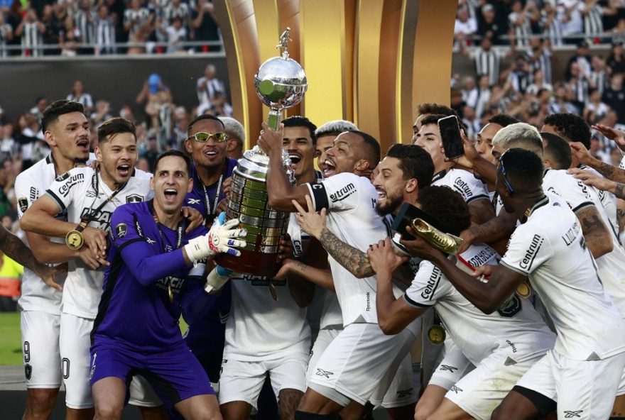 botafogo-inscreve-46-jogadores-na-libertadores3B-veja-lista-e-favoritos-aos-titulos