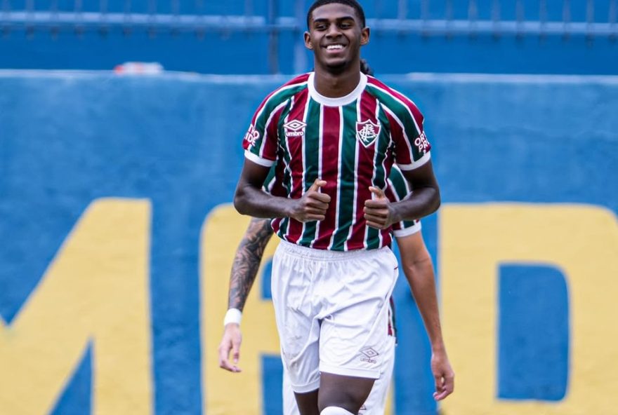 botafogo-interessado-em-wallace-davi-do-fluminense3A-negociacao-em-analise botafogo-interessado-em-wallace-davi-do-fluminense3A-negociacao-em-analise