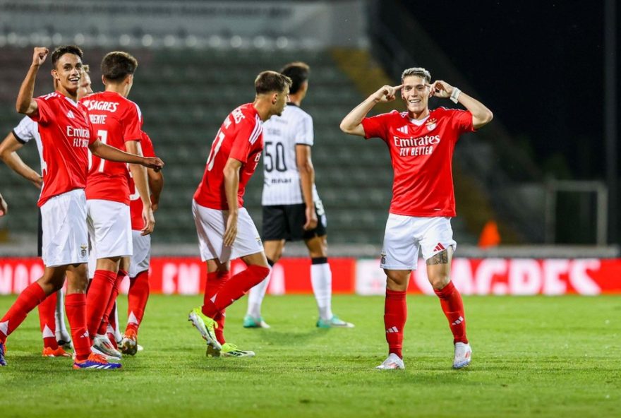 botafogo-negocia-contratacao-do-meia-atacante-benjamin-rollheiser-do-benfica