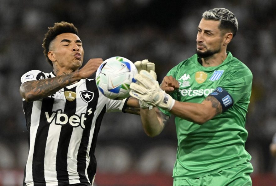 botafogo-perde-terceiro-titulo-do-ano-e-busca-recomeco-com-novo-tecnico2C-renato-paiva