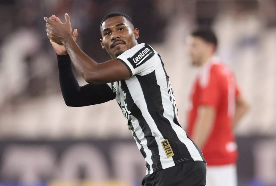 botafogo-recusa-propostas-milionarias-do-brighton-por-cuiabano