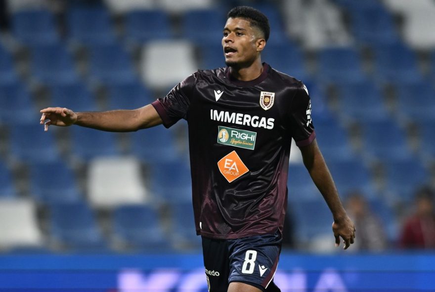 botafogo-traca-estrategia-de-contratacoes-para-2026-ate-o-natal3A-veja-prioridades