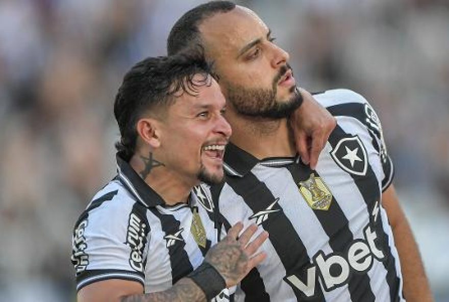 botafogo-vira-o-jogo-e-vence-o-fortaleza2C-que-e-rebaixado-a-serie-b