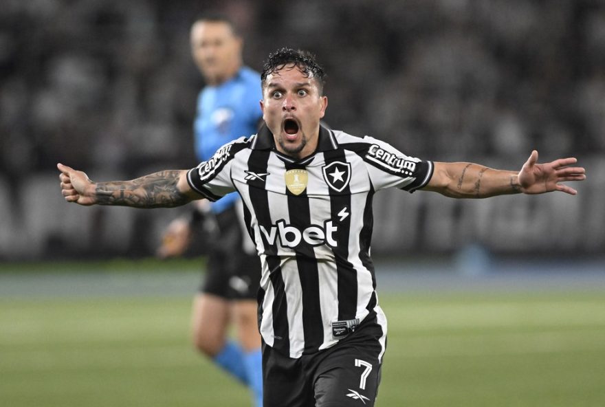 botafogo-x-ldu3A-artur-marca-gol-relampago-em-14-segundos-na-libertadores3B-nao-o-mais-rapido