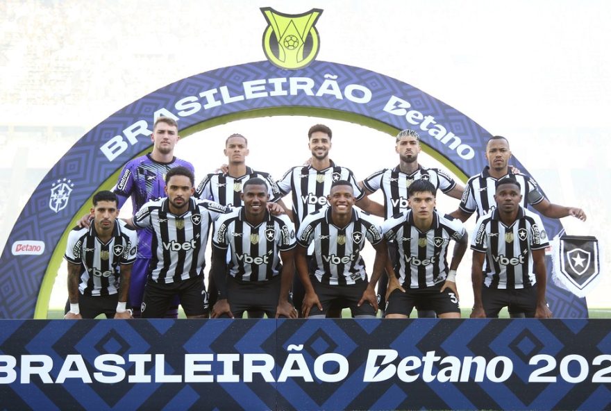 botafogo-x-santos3A-destaques-de-joaquin-correa-e-danilo-em-jogo-do-brasileirao-2025