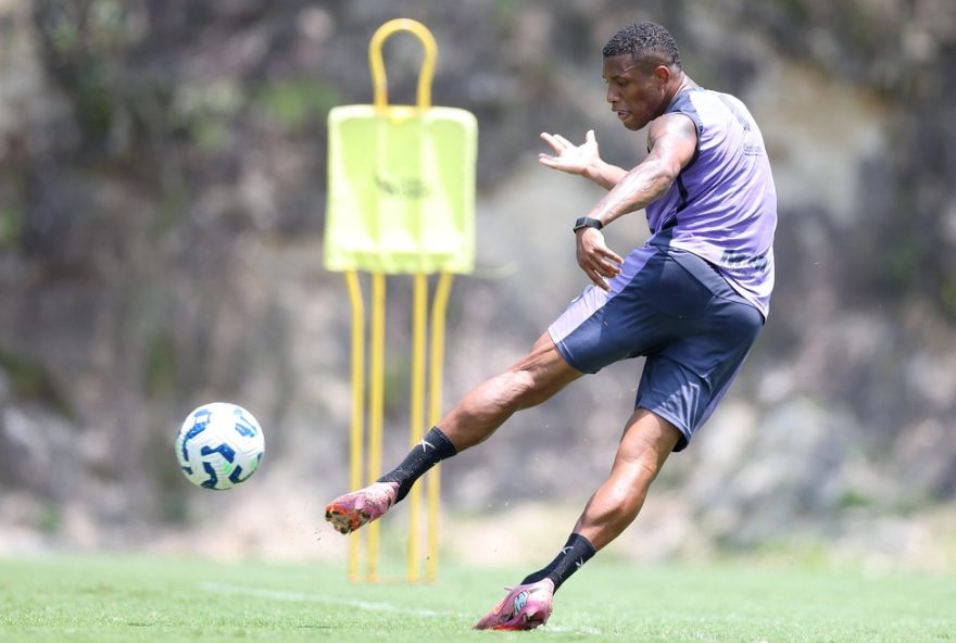 botafogo3A-alex-telles-e-danilo-voltam-aos-treinos-apos-lesoes2C-clube-busca-reerguer-se-e-mira-classificacao-na-libertadores botafogo3A-alex-telles-e-danilo-voltam-aos-treinos-apos-lesoes2C-clube-busca-reerguer-se-e-mira-classificacao-na-libertadores