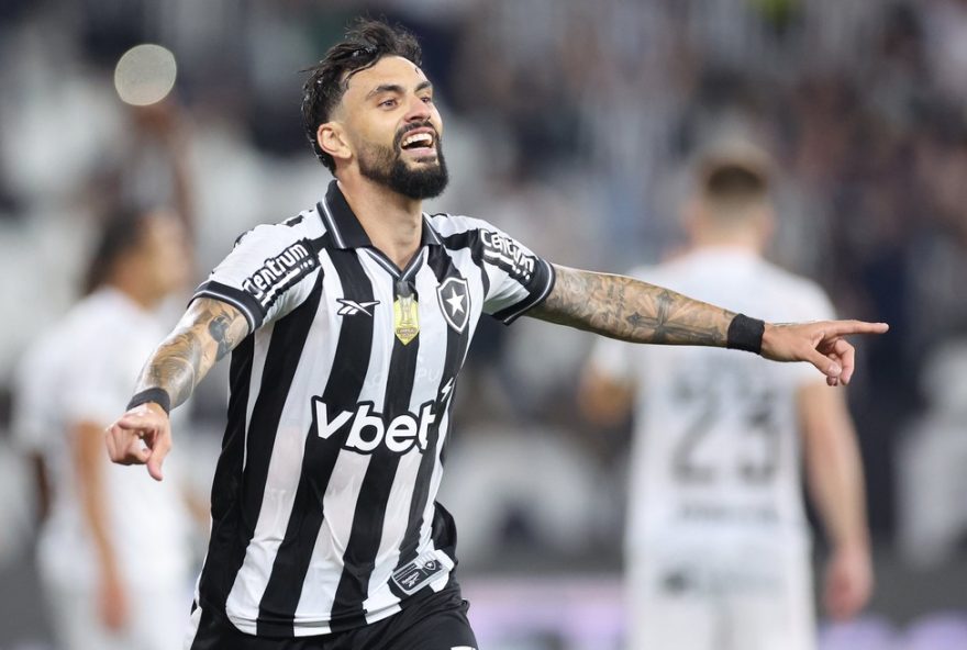 botafogo3A-com-elenco-curto2C-ancelotti-observa-jogadores-pouco-utilizados
