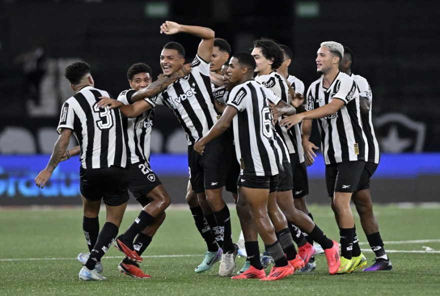 botafogo3A-kayke-pode-ser-titular-contra-sampaio-correa-em-busca-de-nova-vitoria