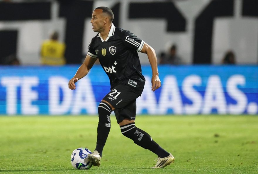 botafogo3A-marcal-tera-nova-chance-como-titular-improvisado-contra-o-fortaleza-no-brasileirao