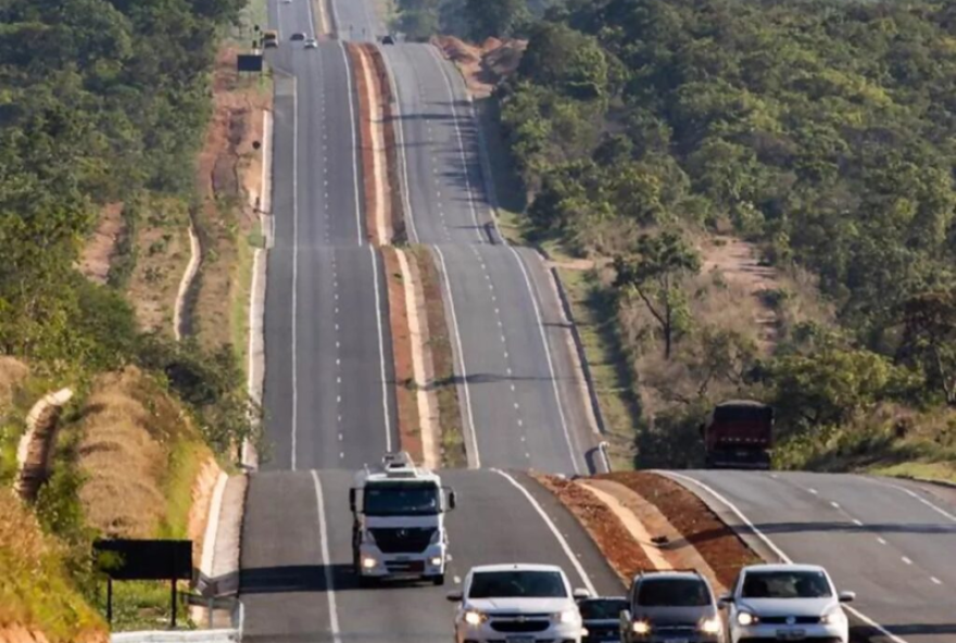 br-135-parcialmente-interditada-apos-acidente-em-montes-claros br-135-parcialmente-interditada-apos-acidente-em-montes-claros