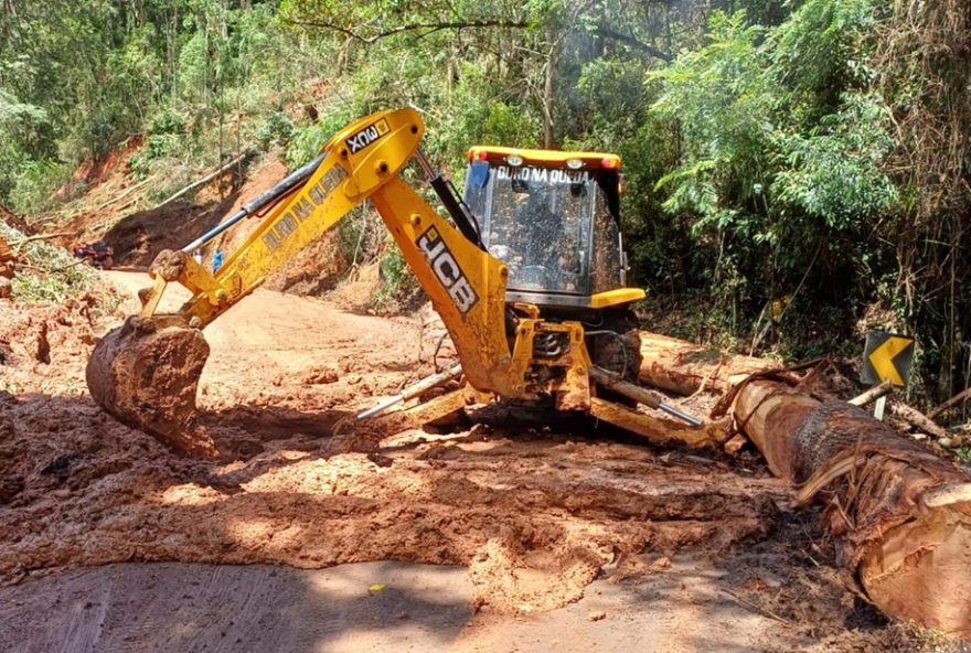 br-354-em-itamonte3A-trecho-interditado-apos-carnaval-e-deslizamentos2C-previsao-de-liberacao-em-marco