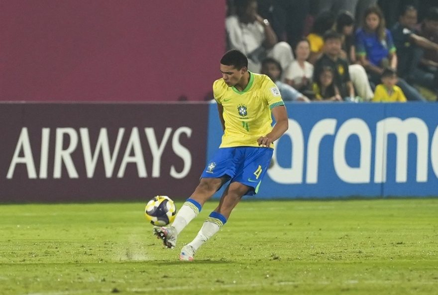 brasil-avanca-as-quartas-do-mundial-sub-17-nos-penaltis3A-luis-eduardo-brilha-contra-a-franca