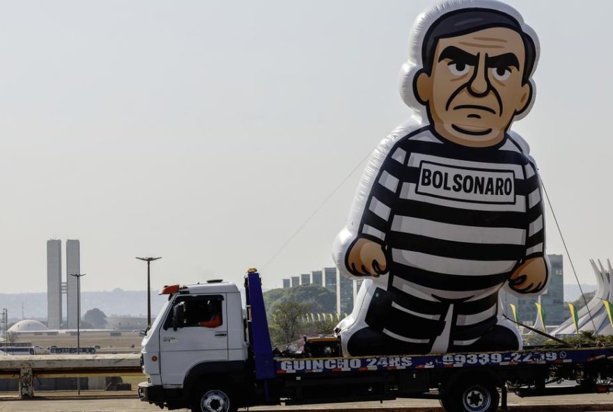 brasil-mostra-sua-firmeza-ao-mundo-ao-condenar-bolsonaro-e-saldar-contas-com-seu-passado