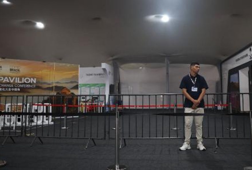 brasil-retira-combustiveis-fosseis-do-texto-e-cop30-chega-a-impasse