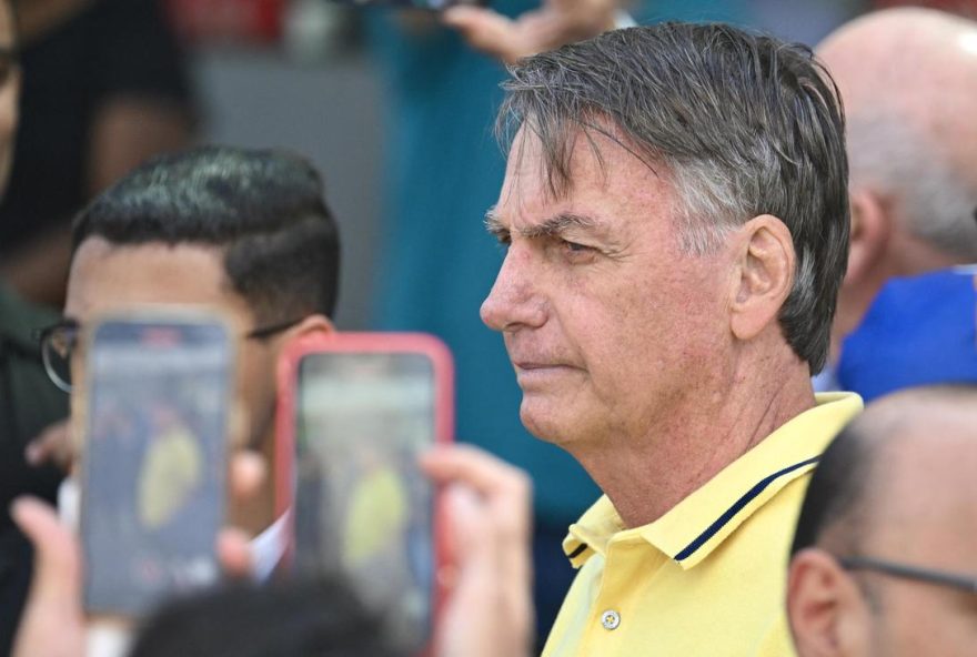 brasil3A-ex-prasident-jair-bolsonaro-unter-standiger-uberwachung