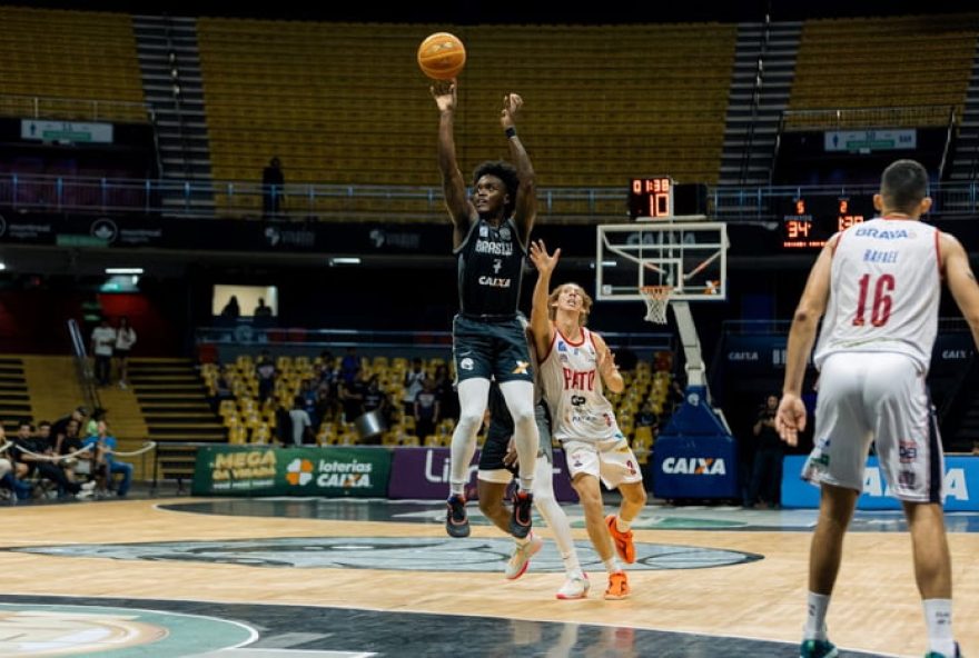 brasilia-basquete-volta-com-vitoria-a-arena-brb-e-garante-vaga-no-super-8